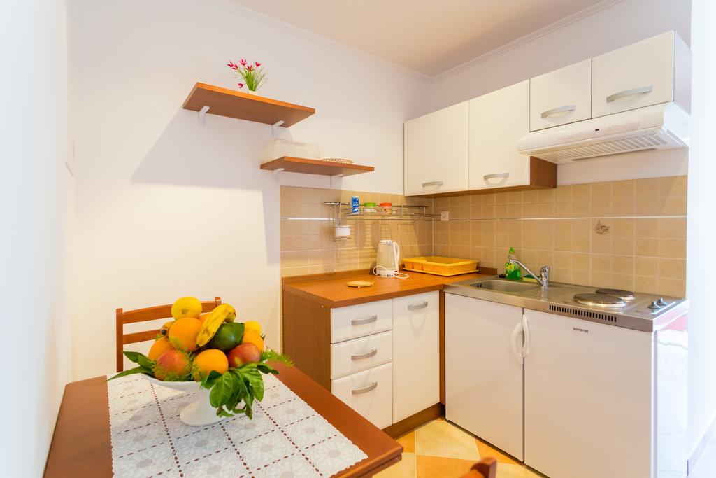 Apartments Slavica 포메나 객실 사진