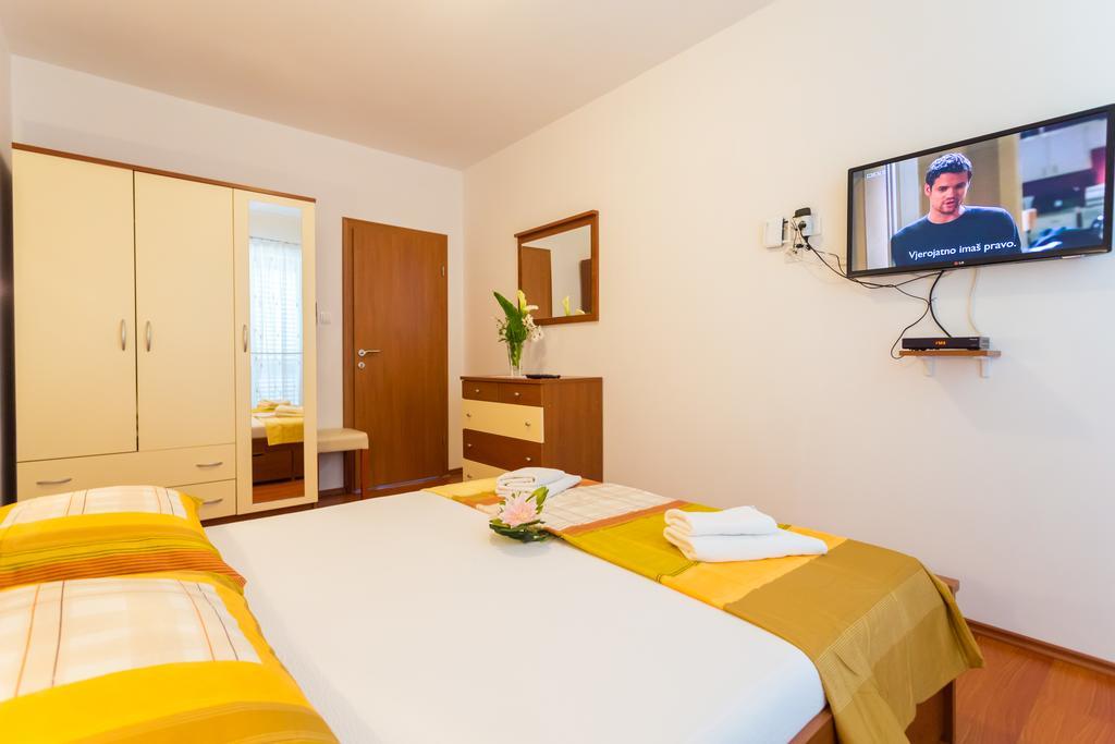 Apartments Slavica 포메나 객실 사진
