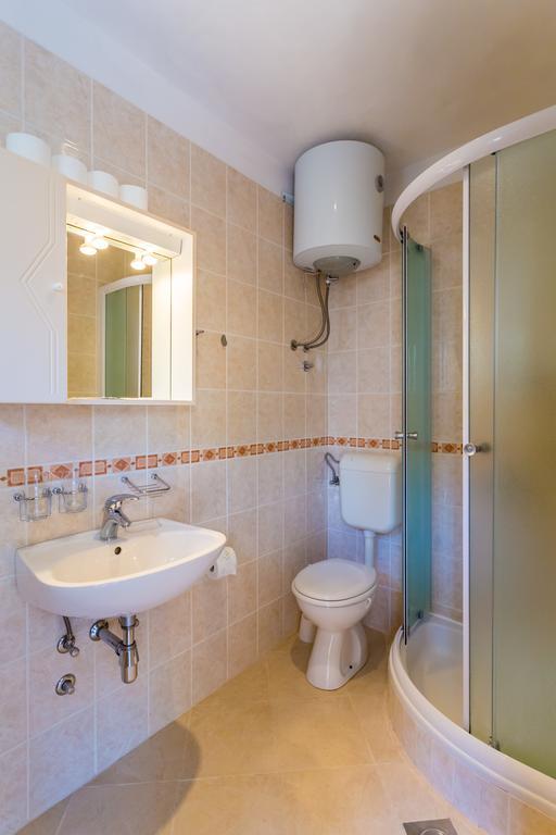 Apartments Slavica 포메나 외부 사진